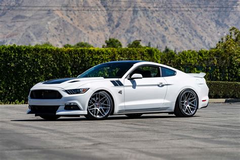 20 inch mustang wheels and tires
